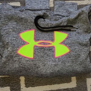 Womens Under Armour sweatshirt